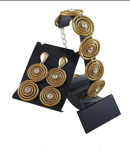 Luxury Golden Grass Earring & Bracelet Kit – Timeless Elegance from the Heart of Brazil